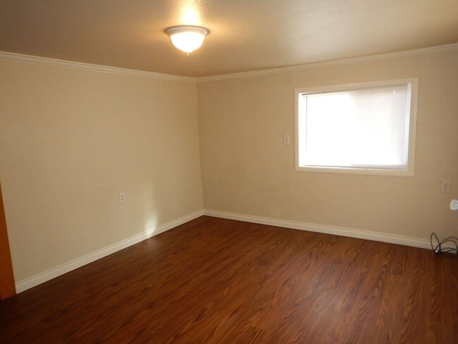 Photo - 2 Bedroom Home with Large Yard - Available...