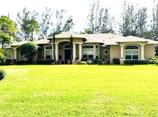 Furnished House - 15202 82nd Street N. - Furnished House - 15202 82nd Street N.