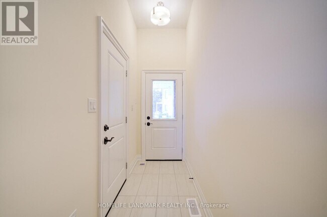 Photo - 4285 Major Mackenzie Dr E