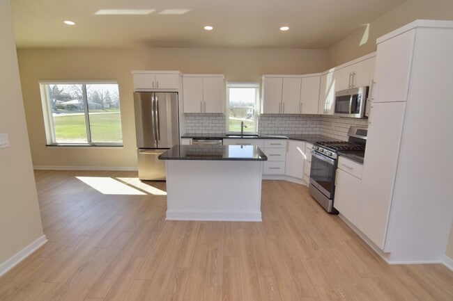 Photo - 18 Crosby Park Dr