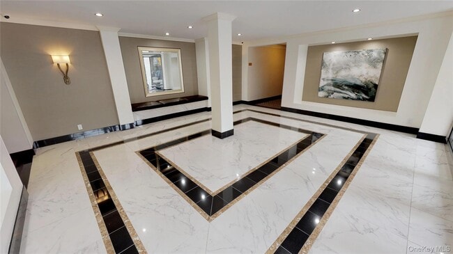 Photo - 66-15 Thornton Pl Unit 5V