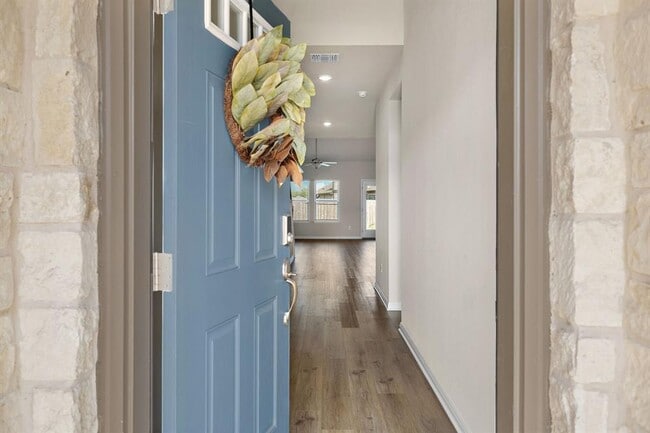 Photo - 106 Stellers Swoop