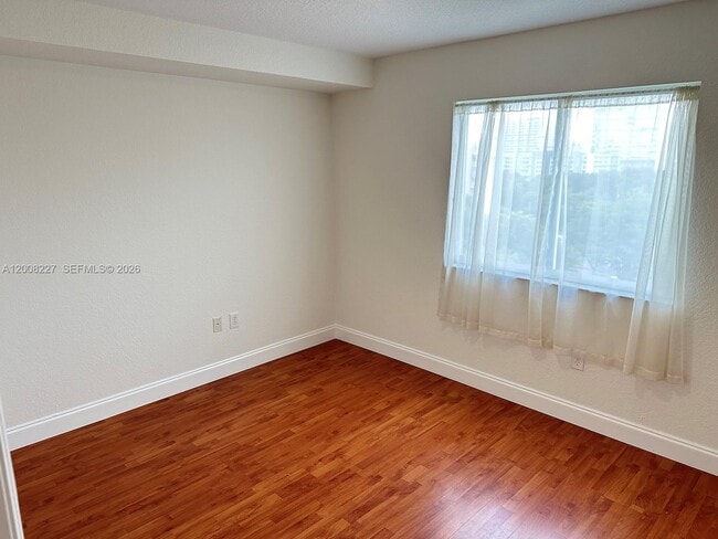 Photo - 816 NW 11th St Unidad 803