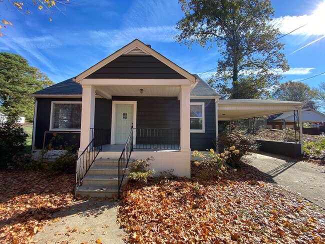 Photo - 2135 Griffith Rd