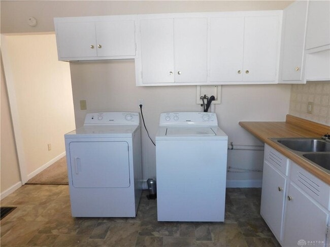 Photo - 4299 Curundu Ave