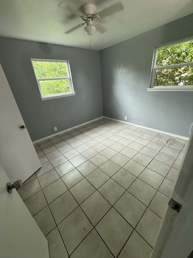 Photo - 2808 Park View Dr