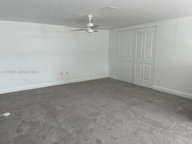 Photo - 2681 N Flamingo Rd Unidad TH6S