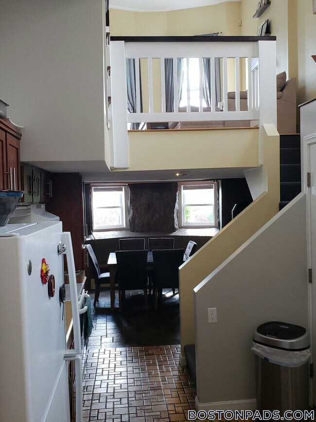 Building Photo - 1 Brigham St Rental