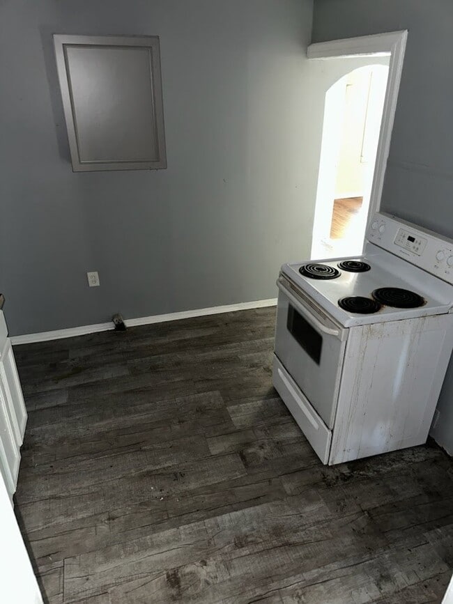 Photo - 2113 Barron Pl