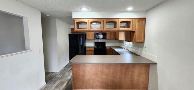 Photo - 1377 E Wright St