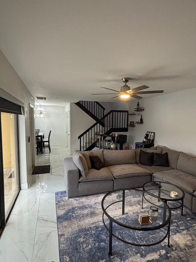 Photo - 1017 10th Way