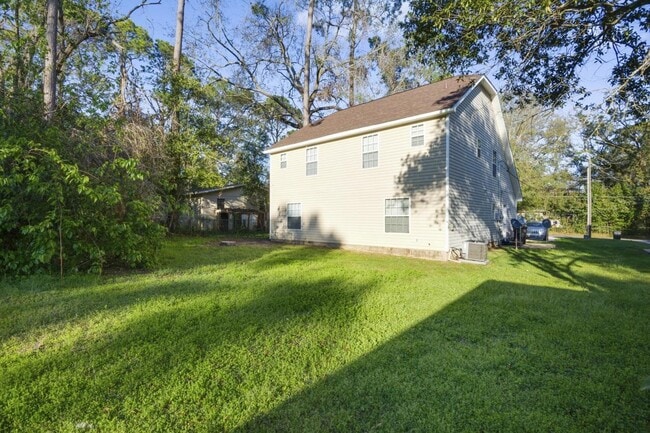 Photo - 1920 Trimble Rd