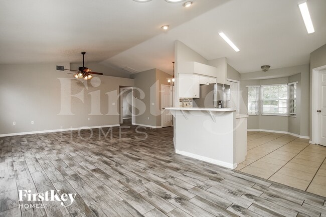 835 Summer Glen Dr
