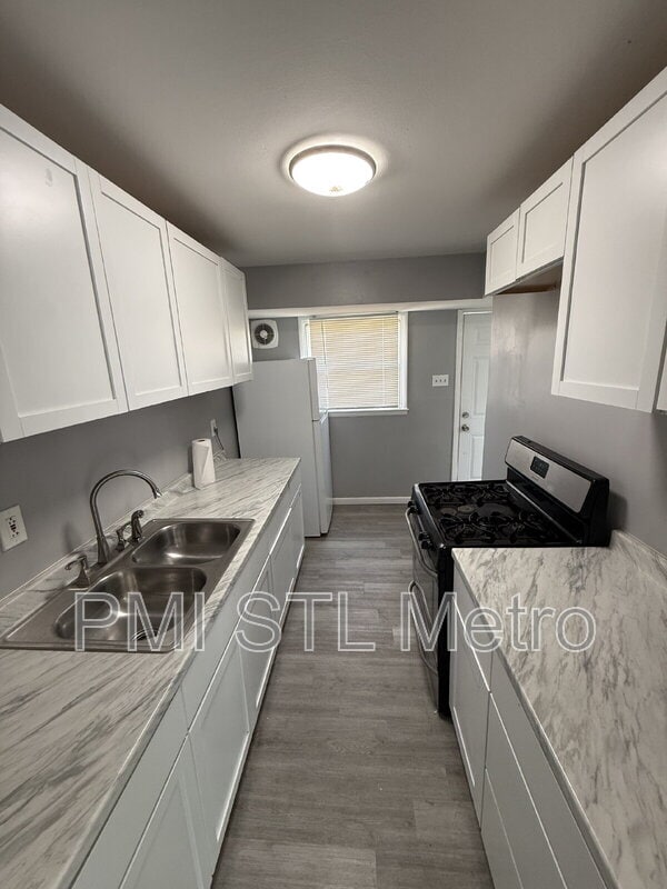 Photo - 323 Shepley Dr