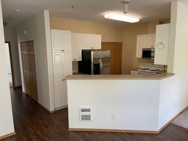 Photo - Beautiful Renton 3bd 2bath Townhome in Fairwood Neighboorhood!