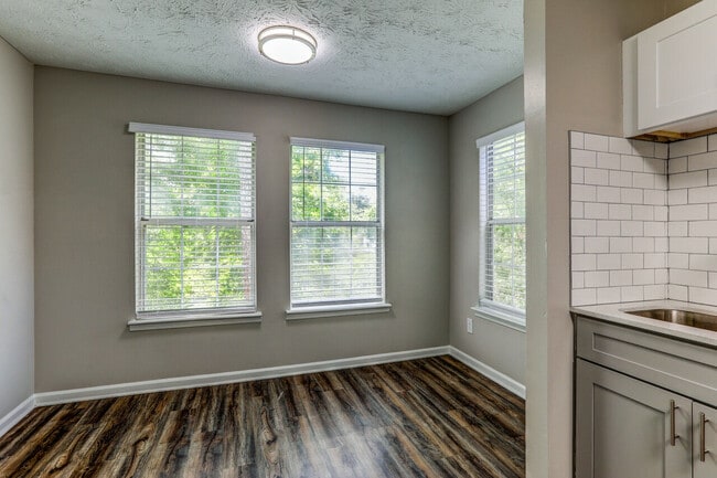 Photo - Meadow Crossing