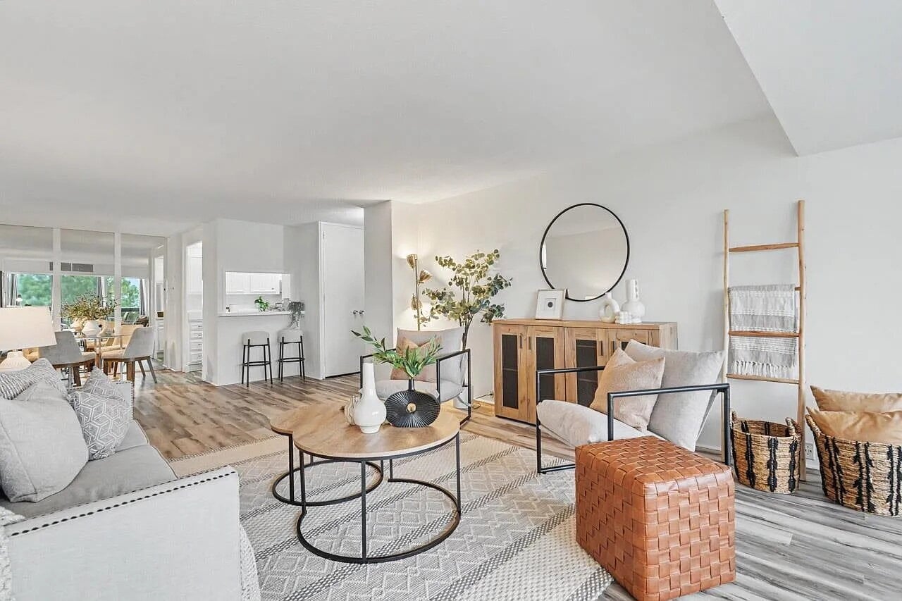 "Chic & Cozy 1-Bed Oasis in Palo Alto: Furnished Gem with Pool & More!" - "Chic & Cozy 1-Bed Oasis in Palo Alto: Furnished Gem with Pool & More!"