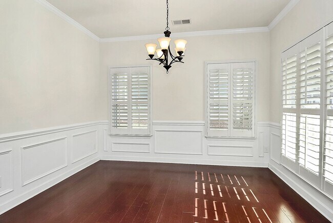 Photo - Beautiful three bedroom townhome