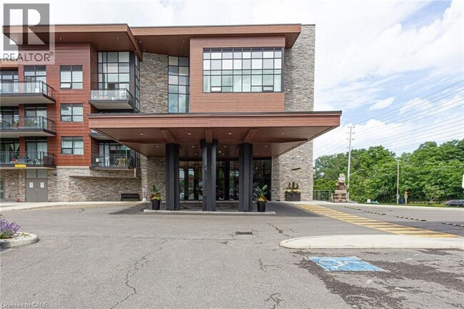 Photo - 1575 Lakeshore Rd W Unit 161