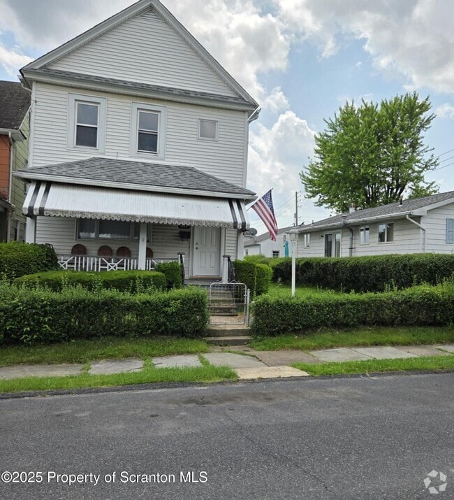 Building Photo - 1445 Hawthorne St Rental