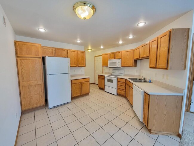 Photo - 6913 Feith Ave