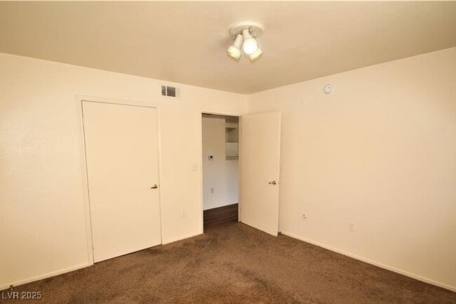 Building Photo - 555 E Silverado Ranch Blvd Unit 1071