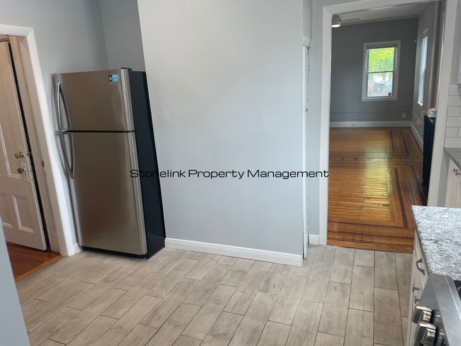 Photo - 340 Smith St Unit 1