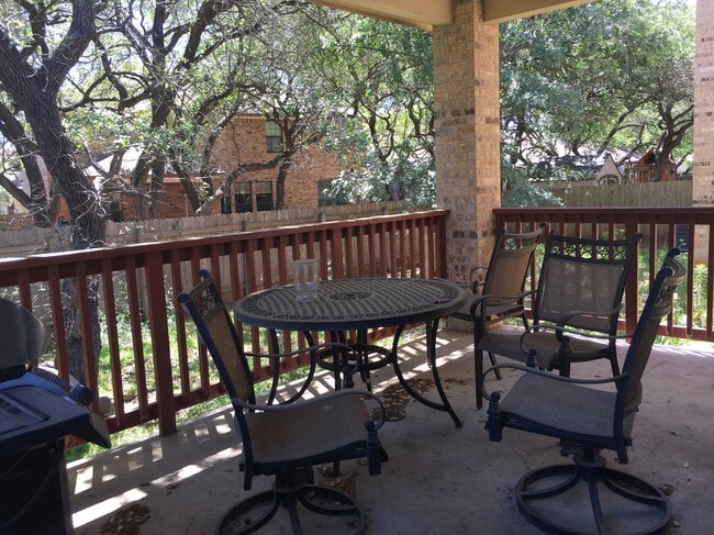 Photo - 512 Whistlers Walk