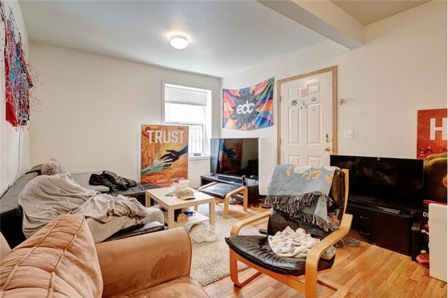 Photo - 1446 N Leavitt St Unit 1