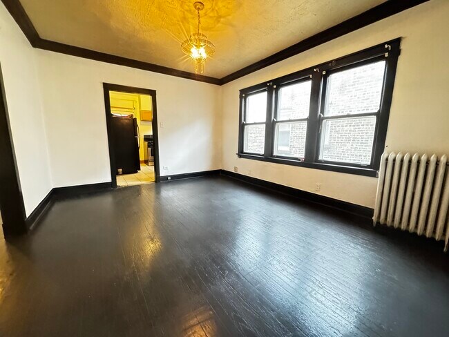 Photo - 8519 S Paulina St