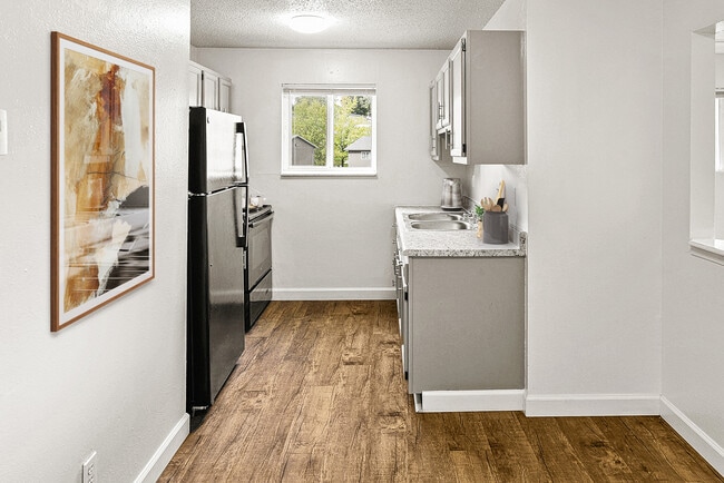 Kitchen - Metro Apartments At Collinsville