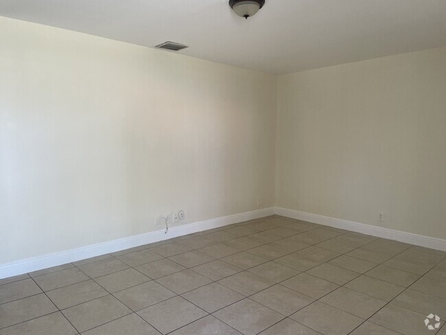 Building Photo - 2830 Avenue S Unit D4 Rental