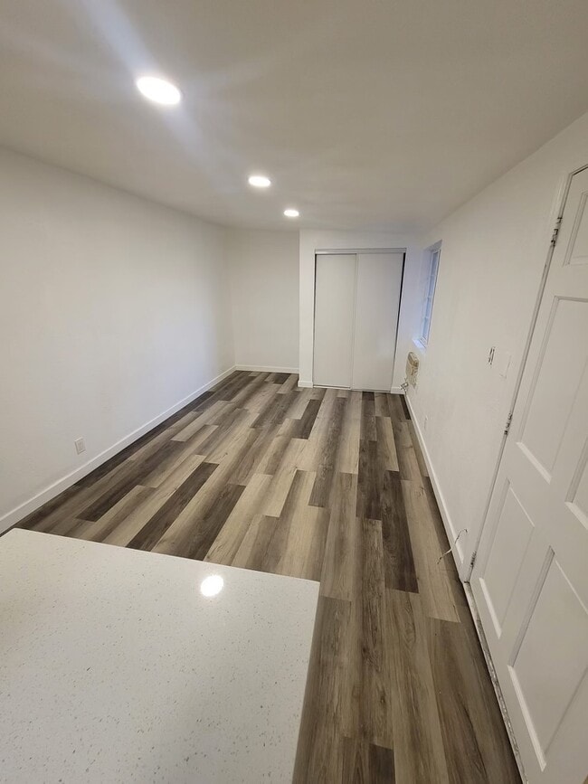 5630 Maris Ave Unit Studio