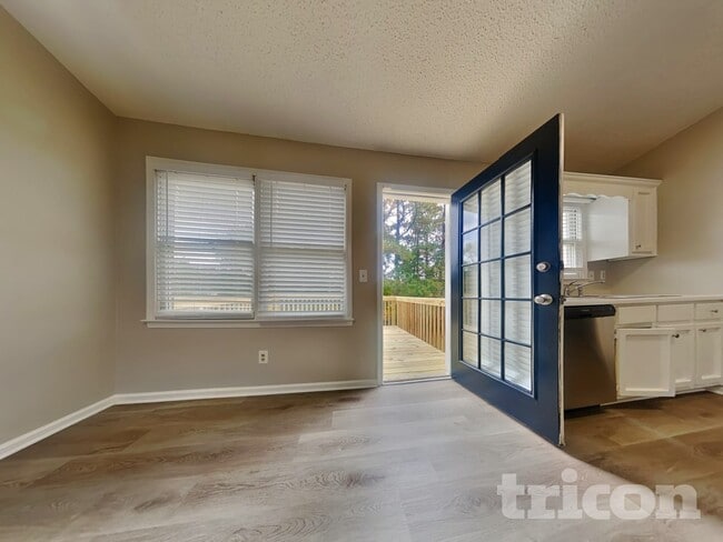 Photo - 2492 Morning Dew Pl