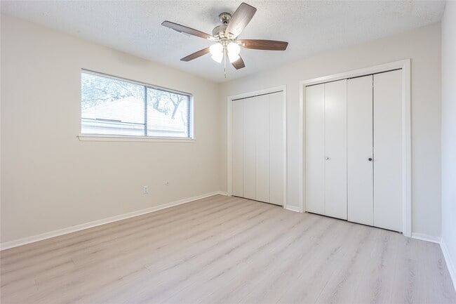 Building Photo - 2703 Glenn Lakes Ln