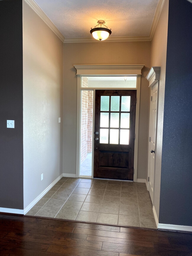 Photo - 8422 Alison Ave