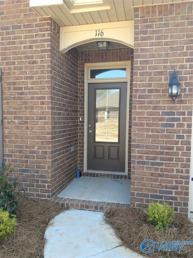 116 Shrewsberry Dr
