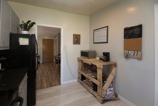 Photo - Students Welcome! 3 Bedroom Great Location!