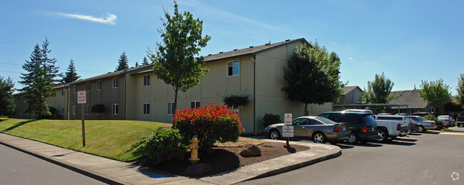 Oakbrook Inn - Oakbrook Inn Apartments