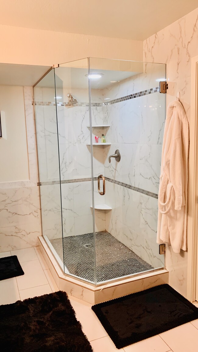 Photo - 2828 N 61st Pl