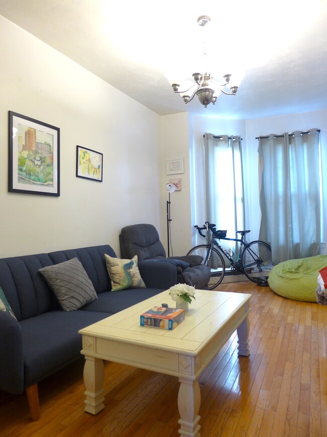 Photo - 812 Parker St Unit 3