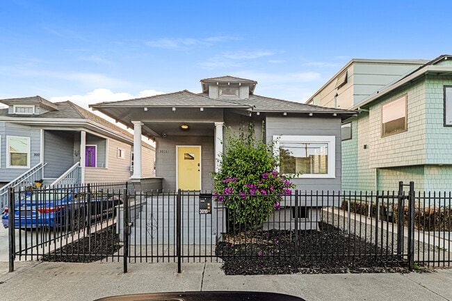 Photo - 3010 Linden St