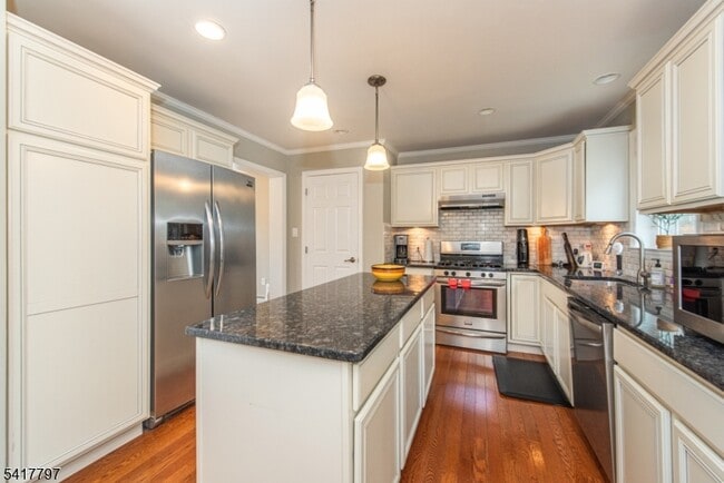 Photo - 78 Western Ave