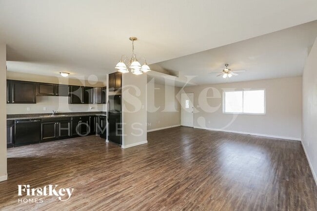 Photo - 1007 W 10th St