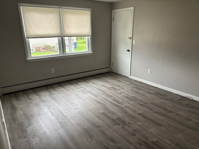Building Photo - 2 Green St Rental
