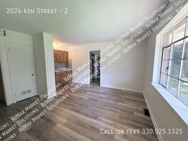 Photo - 2024 4th St Unit 2