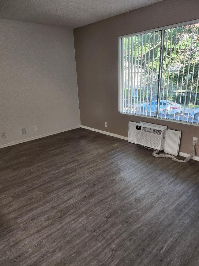 Diamond Pointe