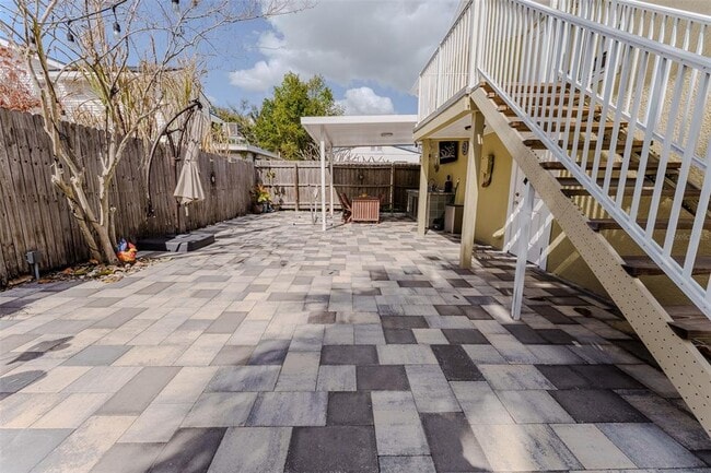 Photo - 203 W Crest Ave