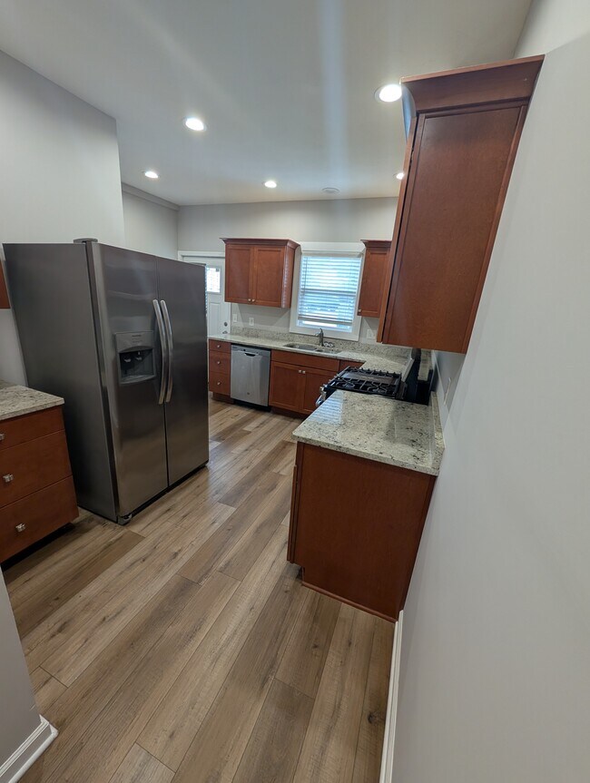 Photo - 2238 N Kenwood Ave