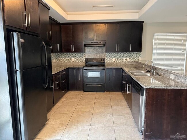 Photo - 10 W Sarah Evans St